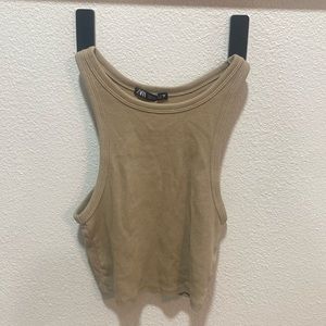 Im selling a top you can wear to the gym or to anything